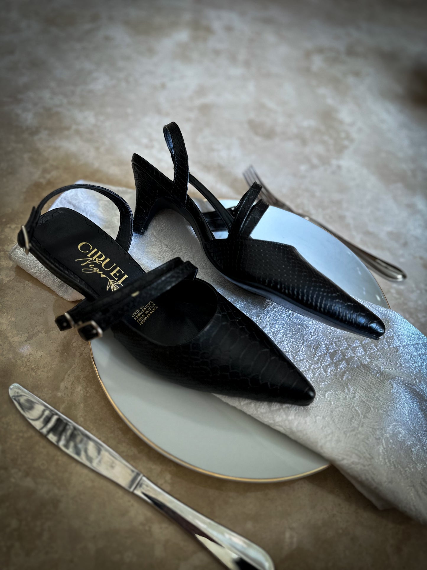 Croco Black