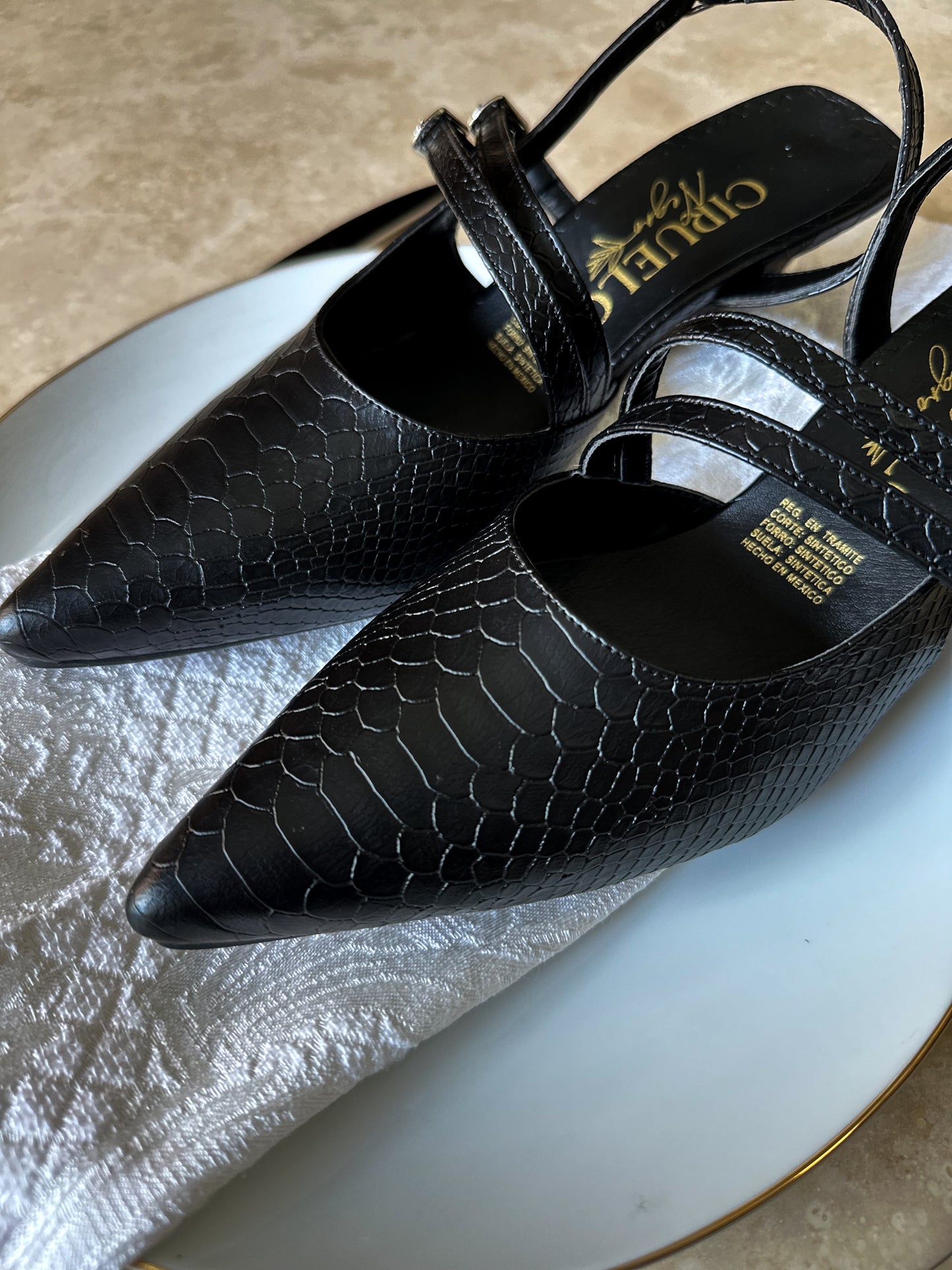 Croco Black